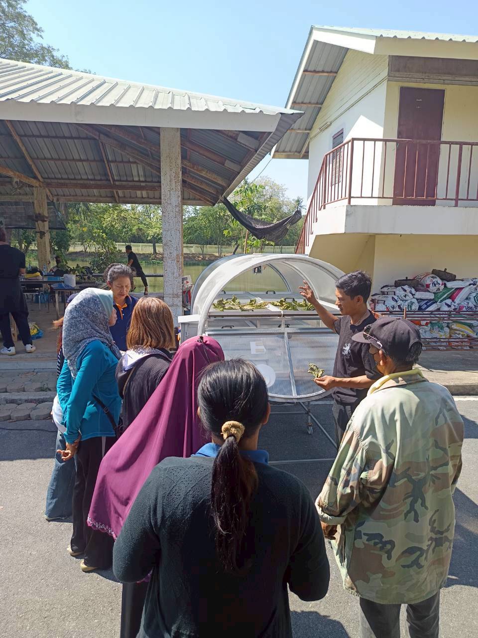 title - ศกร. ร่วมกับ ส.ป.ก.อยุธยา ติวเข้มเกษตรกร ชูโมเดล “โรงอบเคลื่อนที่ - ผัก 3 โลก - มันญี่ปุ่น” เพิ่มทางเลือกสร้างรายได้ในเขตปฏิรูปที่ดิน